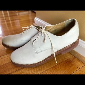Brooks Brothers
Men's White Classic Bucks